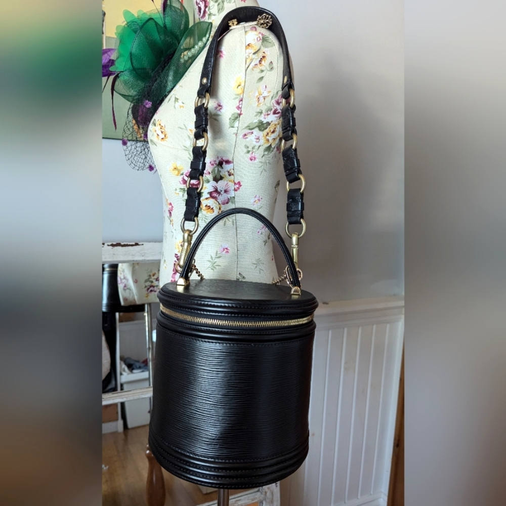 Louis Vuitton‎ Black Epi Leather Noir Cannes Vanity Case